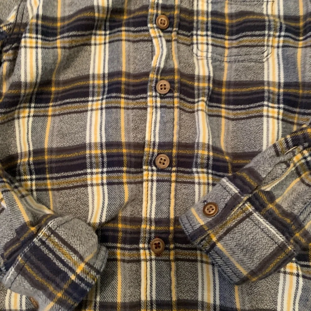 Sonoma boys plaid flannel size 5 - Picture 2 of 4